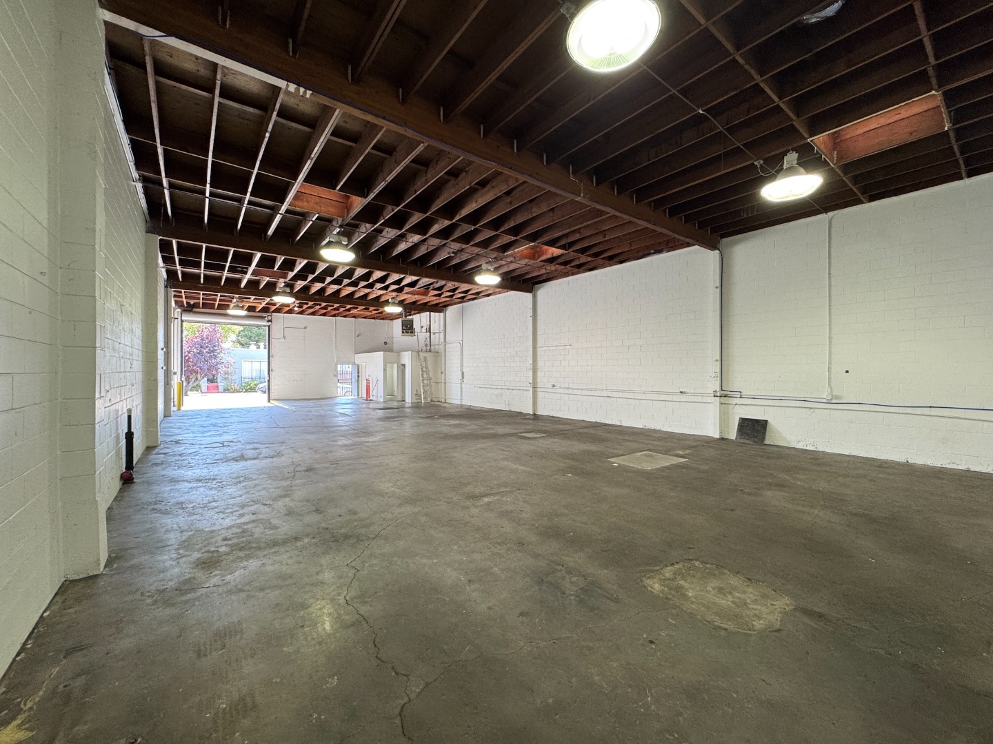 1052 Dwight Way Image #9