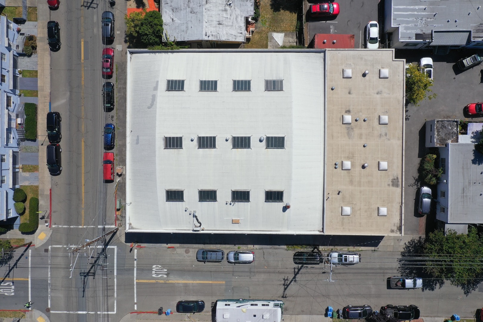 1052 Dwight Way Image #14