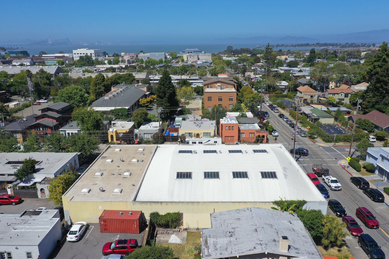 1052 Dwight Way Image #15